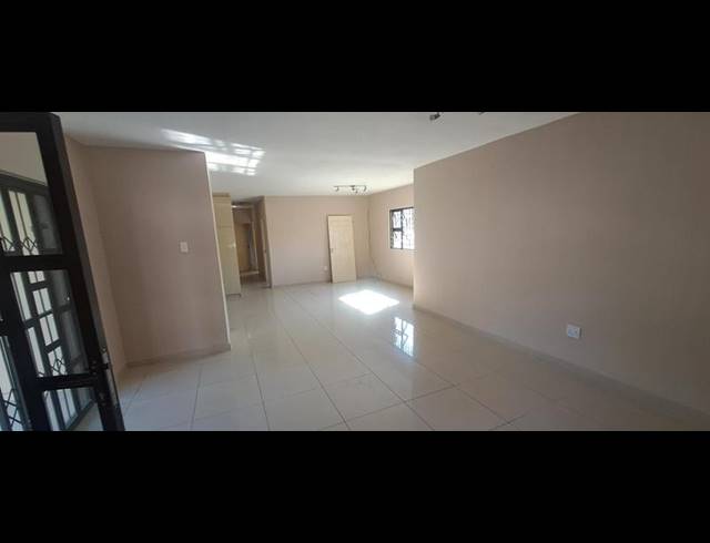 3 BEDROOM PROPERTY TO RENT IN DAWNCLIFFE